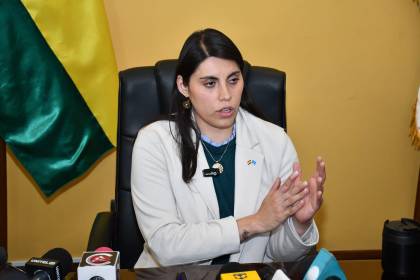 Viceministra confirma diálogo con alcaldes y pide que municipios asuman su competencia sobre pasajes