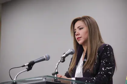 Gobierno: Hay 200 cisternas con combustible varadas por bloqueos y se espera descarga de 100 millones de litros en Arica