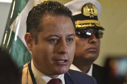 Lara sobre Espinoza: “El ministro está buscando culpables donde no los hay, debería renunciar por moral”
