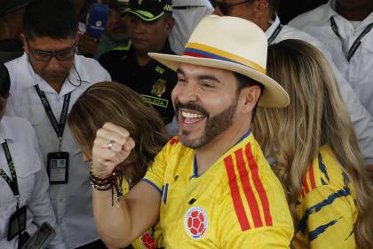 Elecciones en Colombia: De la Espriella, candidato de derecha, gana por estrecho margen, según el preconteo oficial
