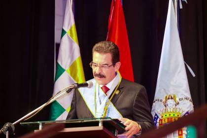 Manfred llama a frenar cualquier intento de convulsión y plantea que Cochabamba sea “articulador” de la unidad de la nación