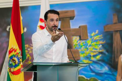 Velasco anuncia tres medidas de emergencia en la Gobernación cruceña para reducir el gasto operativo 