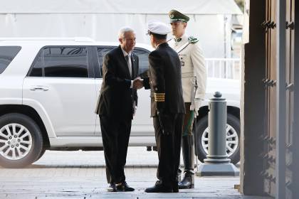 Kast asumirá la Presidencia de Chile el miércoles marcando un giro con su antecesor de izquierda Gabriel Boric