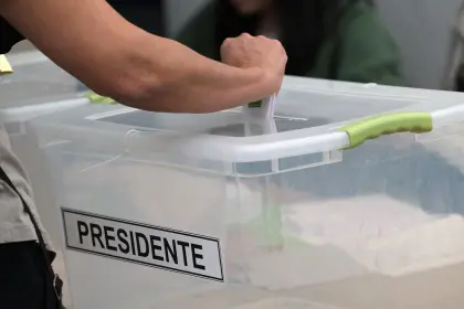Chile comienza comicios presidenciales para elegir al sucesor de Gabriel Boric con voto obligatorio
