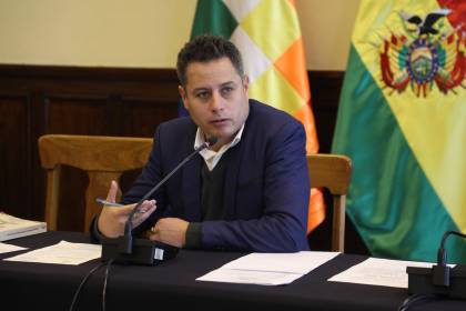 Lara invita a Paz a instalar una reunión de diálogo “urgente” para afrontar crisis