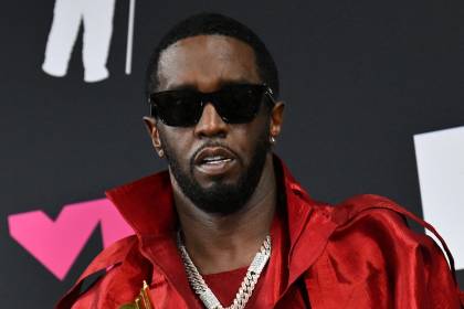Juez deniega la libertad bajo fianza al rapero Sean Combs como pedía su defensa