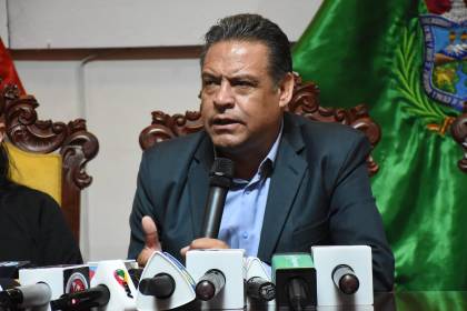 Gobernador de La Paz: “La mayoría del transporte interprovincial usa gasolina o gas y no debería subir sus tarifas”