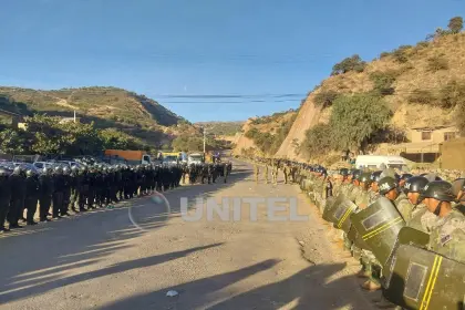 Policías y militares toman el control de Parotani en el marco de las “operaciones conjuntas” contra los bloqueos