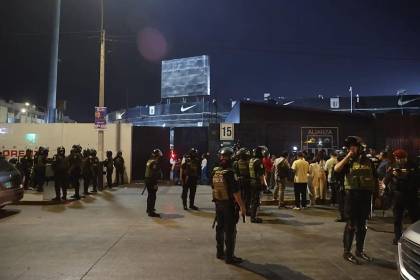 Al menos 60 heridos tras caída de pared del estadio del Alianza Lima en evento de hinchas