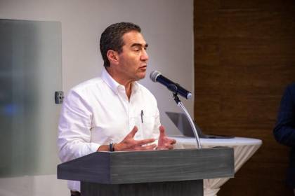 El exministro Fernando Romero tendrá “otra misión” en el Gobierno, anuncia Paz