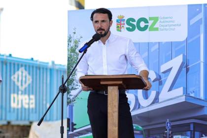 Velasco dice que Paz se comprometió a quitar la subvención a combustibles y plantea que se mantenga para el transporte público