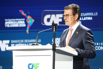 “Bolivia tiene que ser la zona de paso” de la región, plantea Paz mirando al canal de Panamá como referente