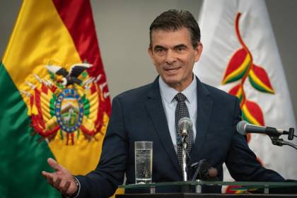 Paz destaca descenso del riesgo y asegura que el “milagro” económico se debe a la “madurez” de los bolivianos