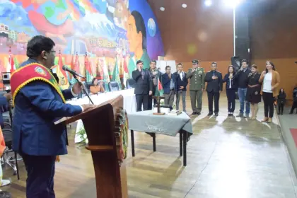 “Luz para los barrios” de El Alto y seguridad: Eliser Roca lanza el primer plan y posesiona subalcaldes