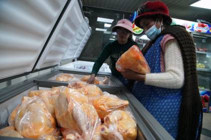 Este lunes hay paro de comerciantes de carne de pollo y cerdo en La Paz