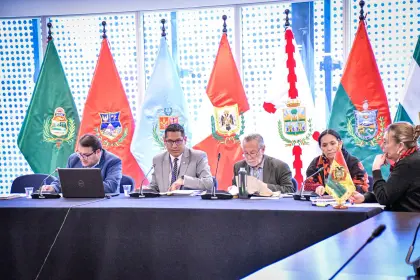 Comisión mixta instala sesión para tratar la convocatoria para elegir vocales del TSE 