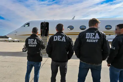 Sale a la luz la primera foto de Sebastián Marset arribando a EEUU donde enfrentará a la Justicia