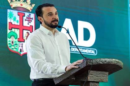 JP Velasco: “En las próximas semanas, vamos a inundar Santa Cruz con diésel y gasolina”