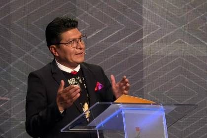 Javier Tarqui quiere impulsar el turismo en la ciudad de El Alto construyendo un parque de Gokú