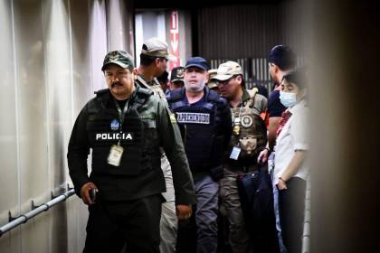 Trasladan a Murillo a La Paz para la audiencia que definirá su situación jurídica