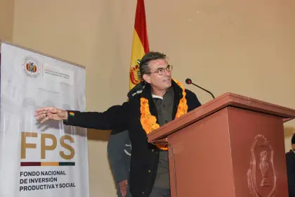 Paz dice que hay una campaña de desprestigio contra su gobierno desde el exterior