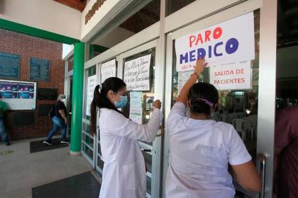 Este viernes no hay atención en hospitales públicos y el Gobierno reconoce que no se pagó sueldo a todo el personal