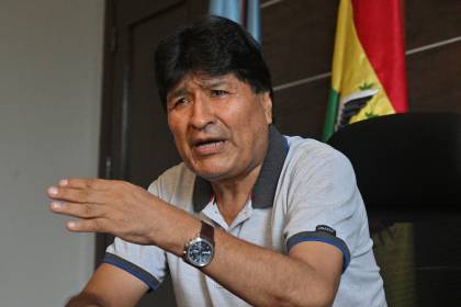 “Si alguien quiere alejarse, va a ser instrumento del imperio”, dice Evo tras confirmación de precandidatura de Andrónico 