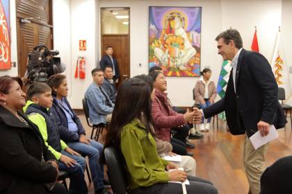 Rodrigo Paz abre diálogo con la ciudadanía para abordar el decreto 5503