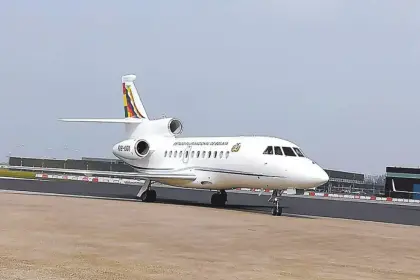 Comisión de investigación pone en la mira la compra del avión presidencial, el satélite, las barcazas y radares