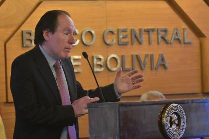 BCB lanza aplicación para verificar validez de billetes y dice que no se anuló toda la serie B por el elevado costo que representa