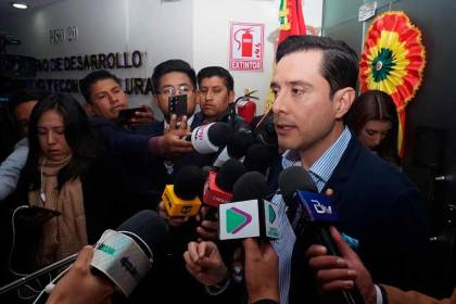 “Este gobierno no va a ceder ante un chantaje”, responde el viceministro ante anuncio de subida en el precio del pan