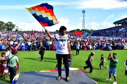 “Si Evo no está en la papeleta, mi voto es nulo”, dice Morales en la clausura del Runasur
