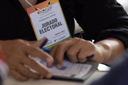 Libre revisó actas y se retiró sin observaciones, dice vocal del TSE, que ratifica transparencia electoral