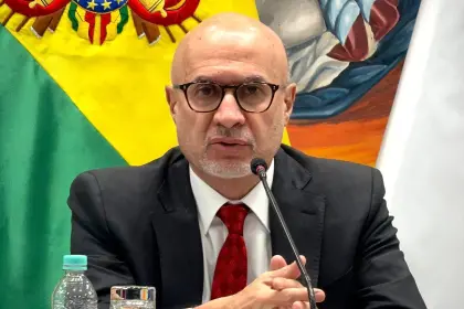 Lupo afirma que no renunció, pero dice que se está en “momentos en que pueden producirse algunos ajustes”