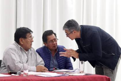 Se descarta el paro del lunes: Gobierno y Confederación de Choferes llegan a un acuerdo