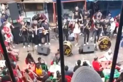 Difunden videos y reportan fiesta con un grupo musical al interior del penal de San Sebastián en Cochabamba