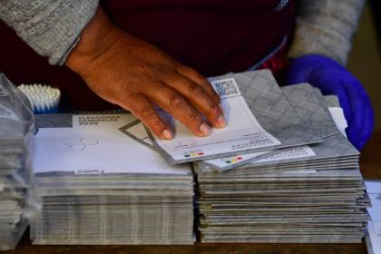 Obligar a un elector a mostrar su voto en fotografías es un delito electoral y tiene sanciones, advierte vocal del TSE 