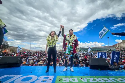 Prado dice que “nunca se puso en duda” su candidatura; Andrónico revela “guerra sucia” al interior de su bloque