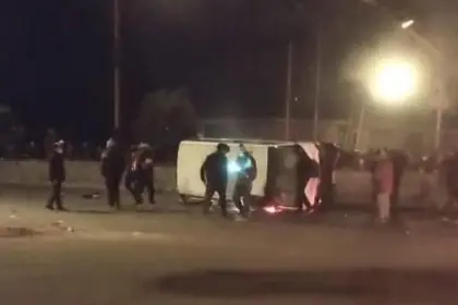 Ministro de Gobierno califica como “acto de vandalismo” el “ataque” a una ambulancia y anuncia que los operativos continuarán
