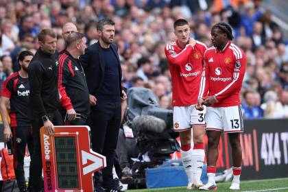 Al Manchester United se le escapa la victoria ante el Everton en el tiempo de descuento