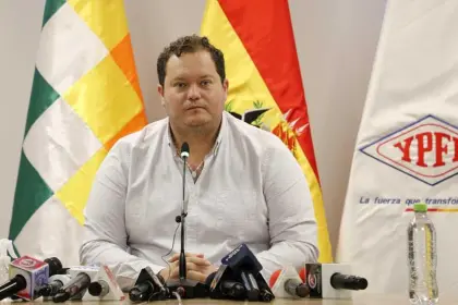 Declaran en rebeldía al expresidente de YPFB Armin Dorgathen y ordenan su aprehensión