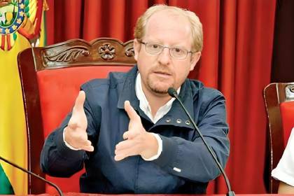 ¿Nuevo viceministro? Adrián Oliva presentó su declaración jurada a la Contraloría 