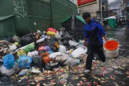 Aún hay basura en las calles de La Paz: En la primera jornada de limpieza tras el paro se retiraron más de 640 toneladas 