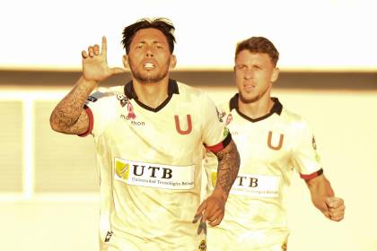 FC Universitario supera a San Antonio en un partido clave por la permanencia