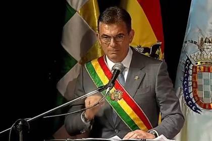 Paz, en acto por efeméride de Cochabamba, dice que la próxima semana se debatirá el crédito del FMI en la ALP y pide “prontitud”