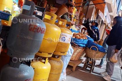 Gas boliviano que sale de contrabando se comercializa en mercados de Perú