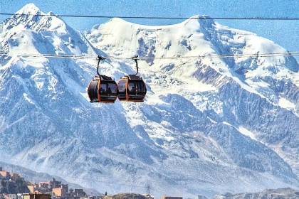 Paz anuncia dos nuevas líneas del teleférico para La Paz y El Alto y alista estudios 