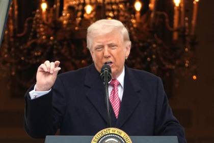 Trump dice que golpeará a Irán con “extrema dureza” en las próximas dos o tres semanas