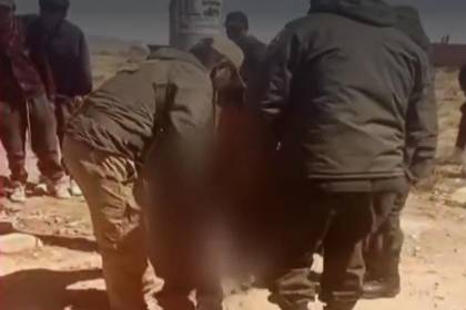 Vecinos atan a un poste y casi linchan a hombre acusado de raptar y abusar de una niña en El Alto