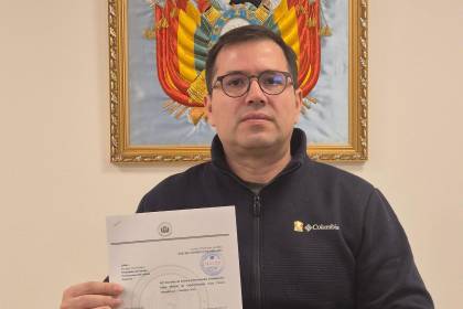 Senador Roca plantea privatizar “algunas” empresas estratégicas y crear un “impuesto para todos”, entre ellos cocaleros